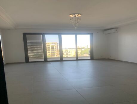 Duplex à louer au Point E