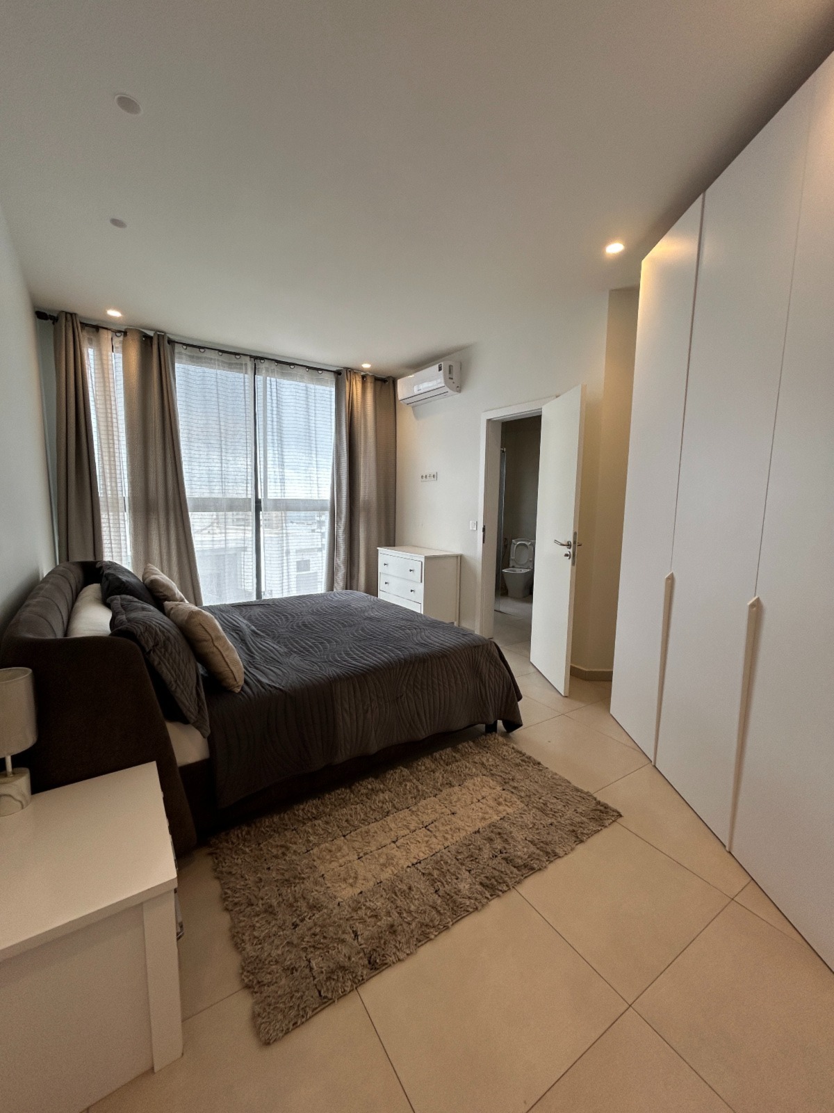 Appartement F3 de Haut Standing à Louer à Fann Mermoz - Résidence Moderne  (1)
