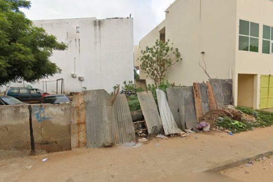 Terrain de 701 m² à Randoulène, Thiès