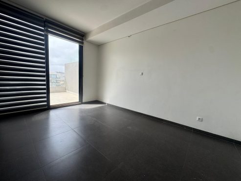 Duplex avec grand terrasse à louer aux Almadie corniche