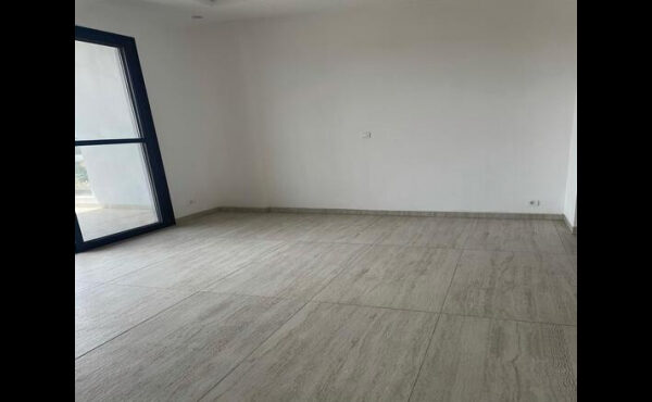 Location duplex Point E