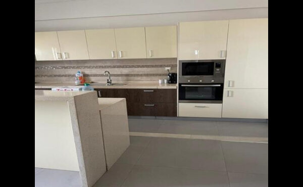 Location duplex au Point E